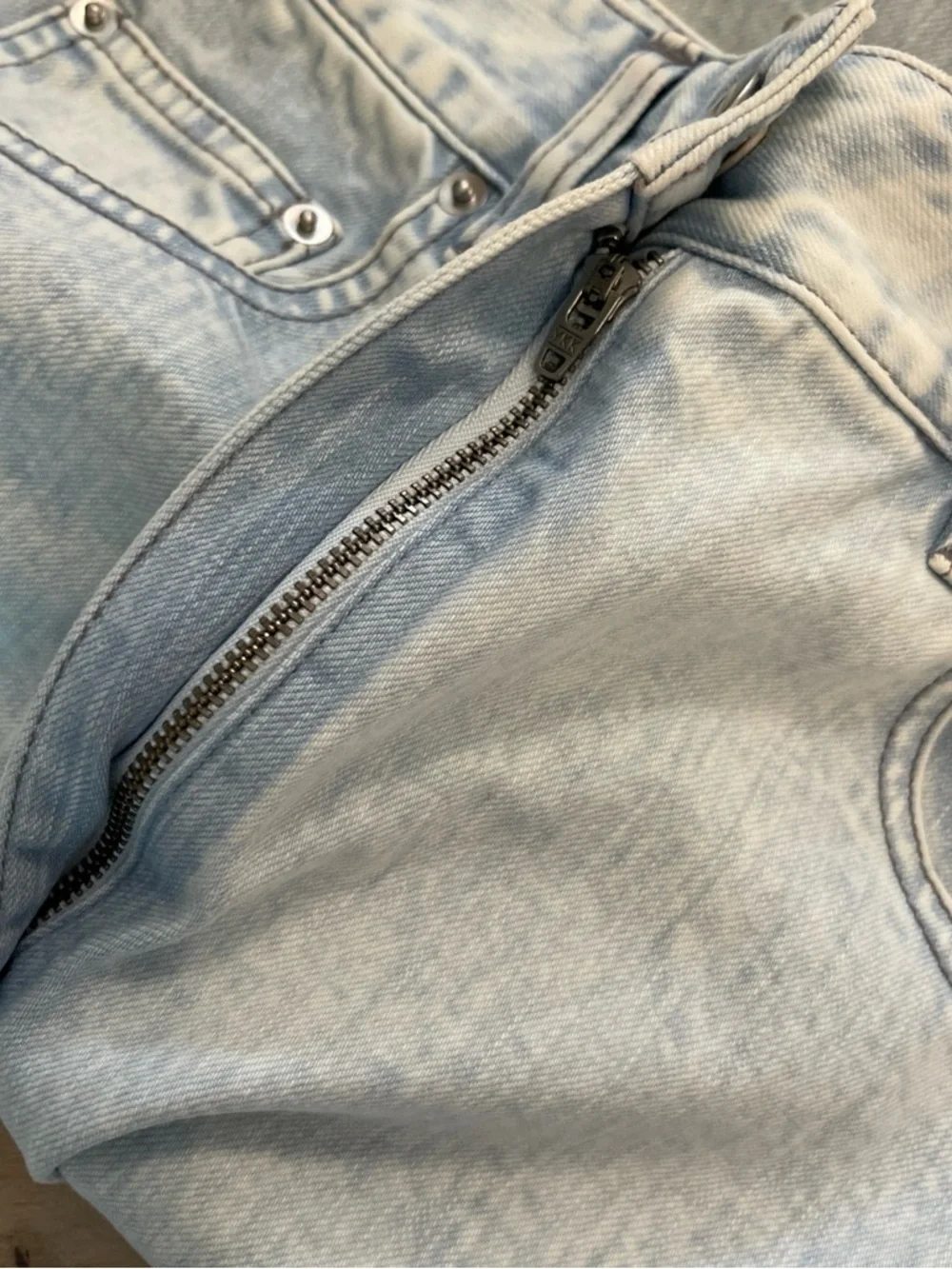 TIBI light washed blue wide barrel leg denim Jeans size 26 NWT - Picture 6 of 6